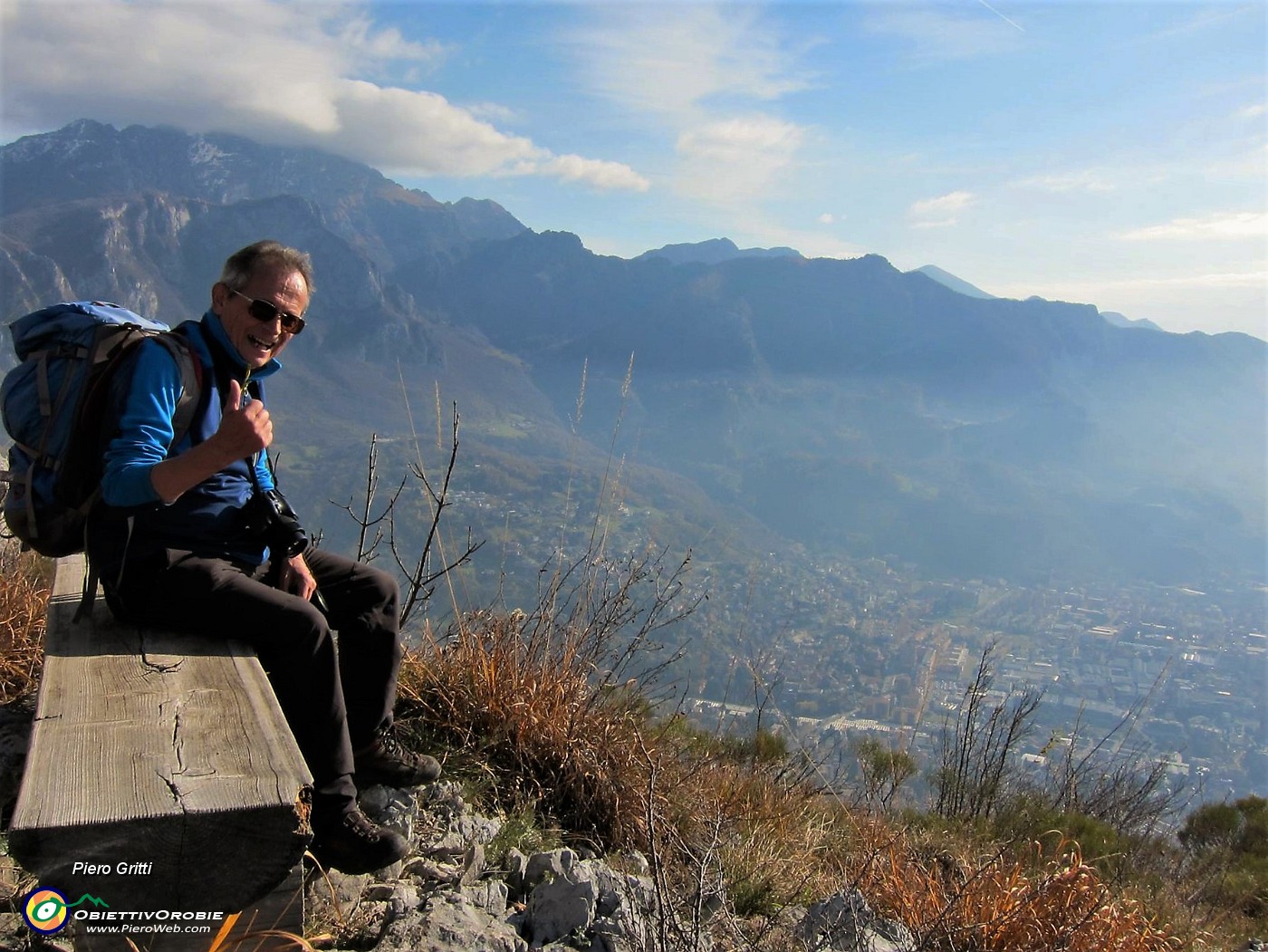 36B Panchina panoramica con vista in Resegone.jpg